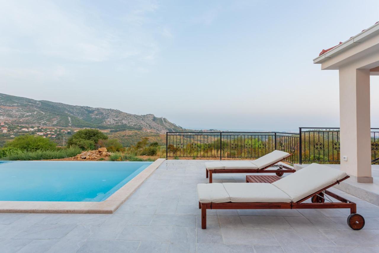 Secluded House - Guaranteed Privacy - Heated Pool Villa Klis Eksteriør bilde