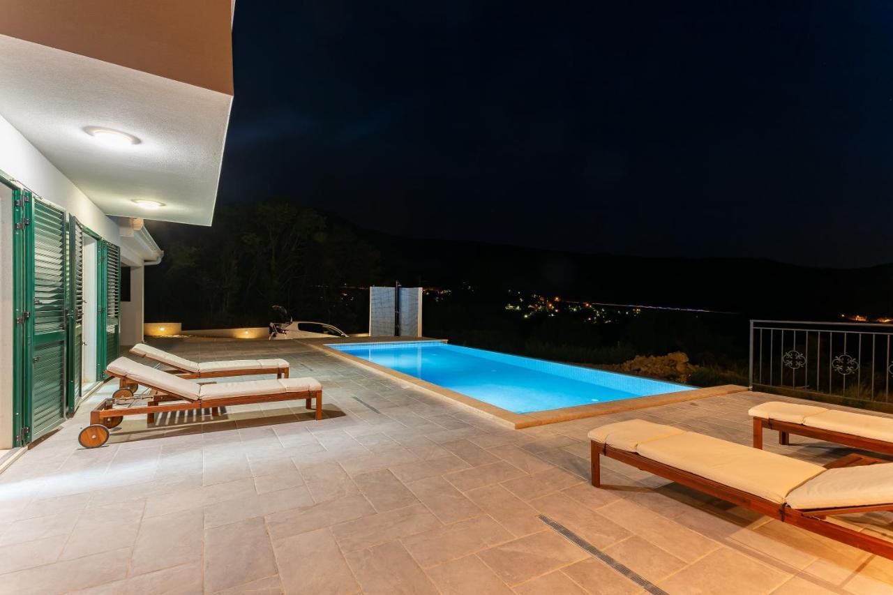 Secluded House - Guaranteed Privacy - Heated Pool Villa Klis Eksteriør bilde