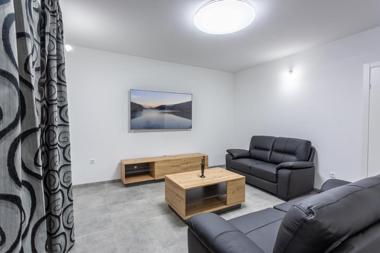 Secluded House - Guaranteed Privacy - Heated Pool Villa Klis Eksteriør bilde