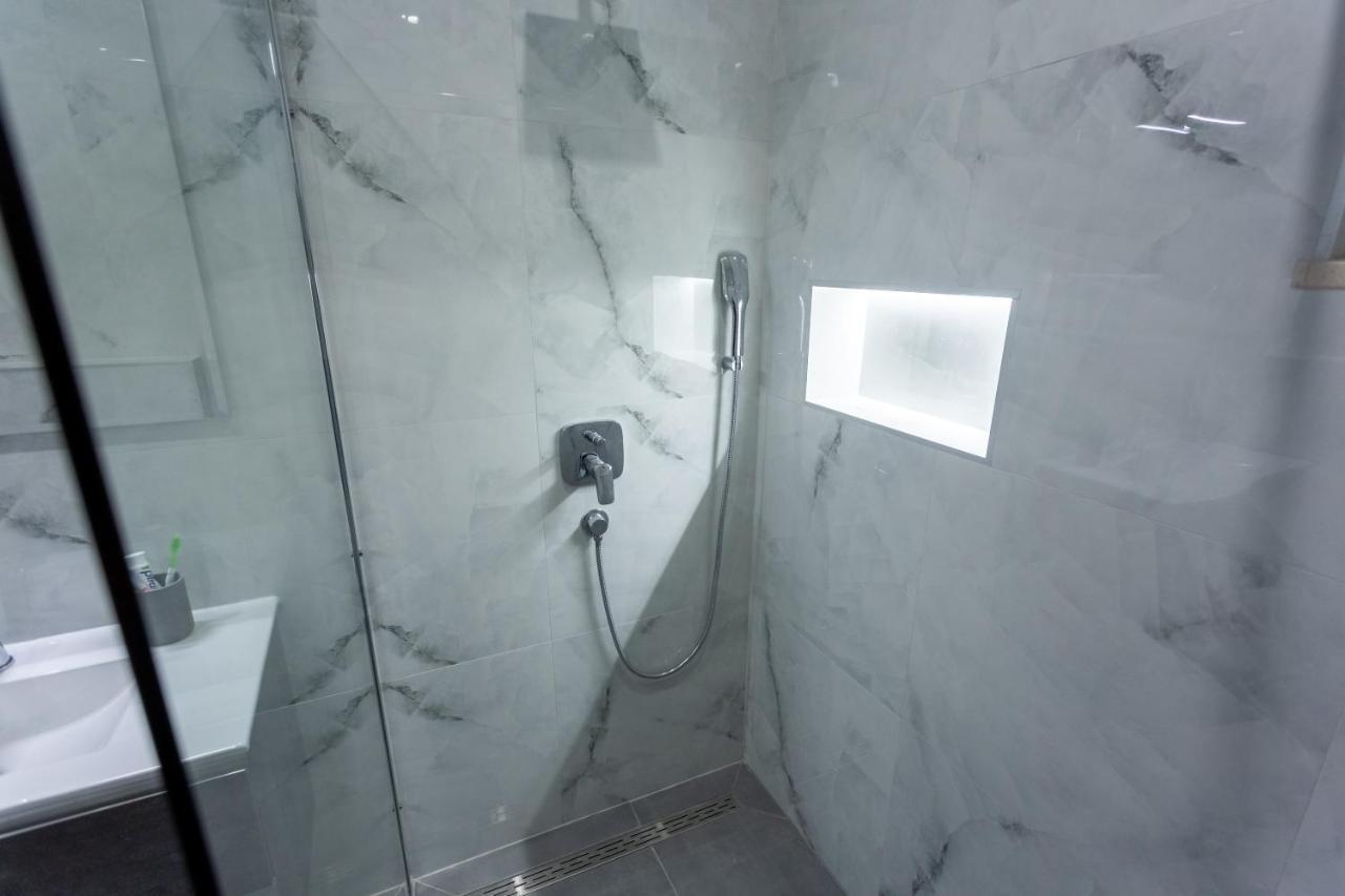 Secluded House - Guaranteed Privacy - Heated Pool Villa Klis Eksteriør bilde