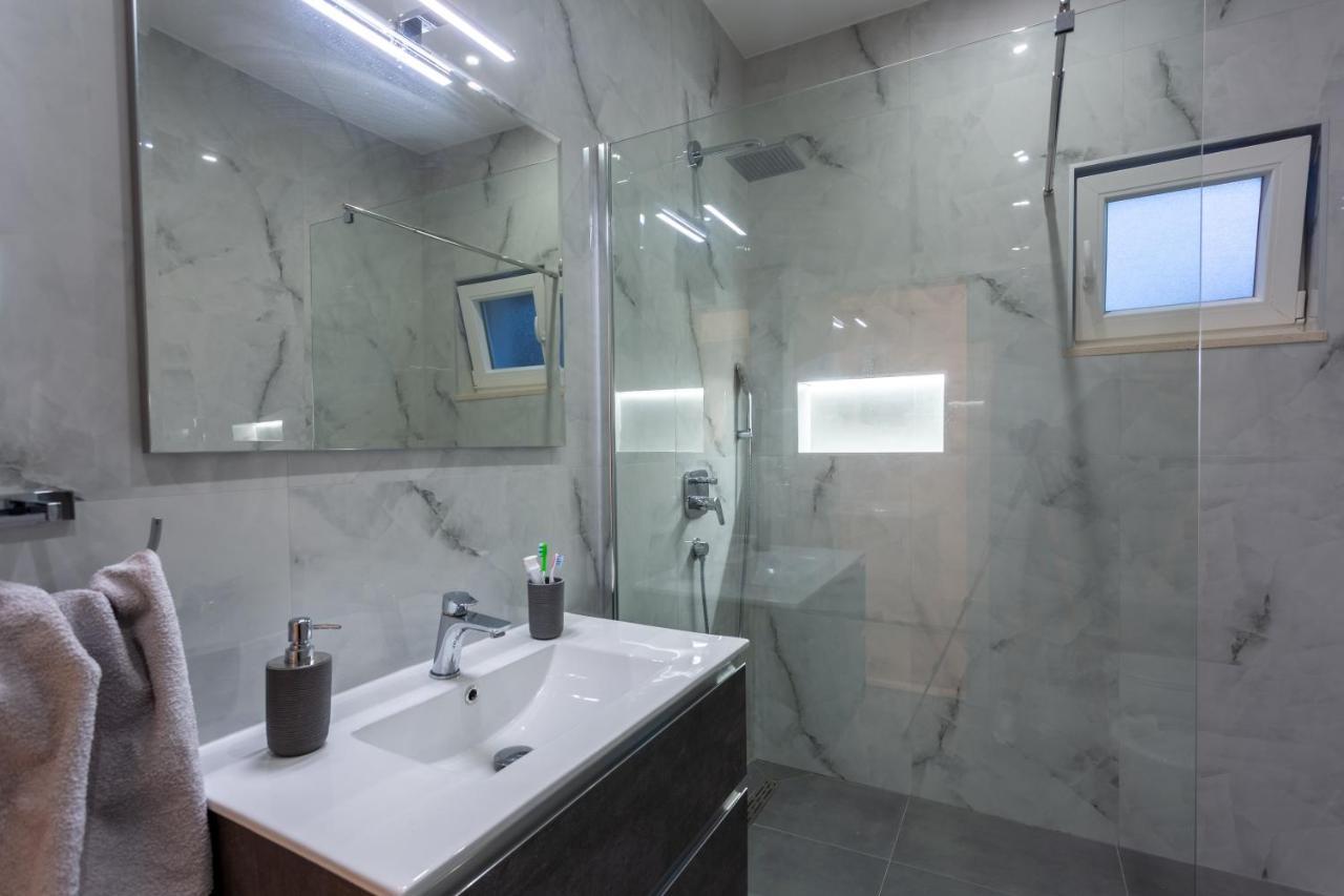 Secluded House - Guaranteed Privacy - Heated Pool Villa Klis Eksteriør bilde