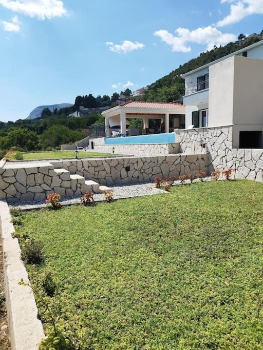 Secluded House - Guaranteed Privacy - Heated Pool Villa Klis Eksteriør bilde
