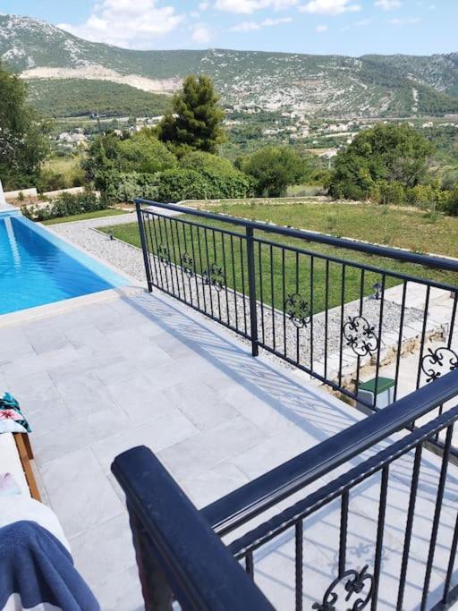 Secluded House - Guaranteed Privacy - Heated Pool Villa Klis Eksteriør bilde